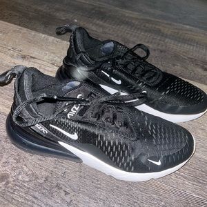 Nike Womens Air Max 270